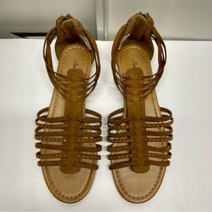 American Eagle Outfitters Women’s Tan Sandals Size 9